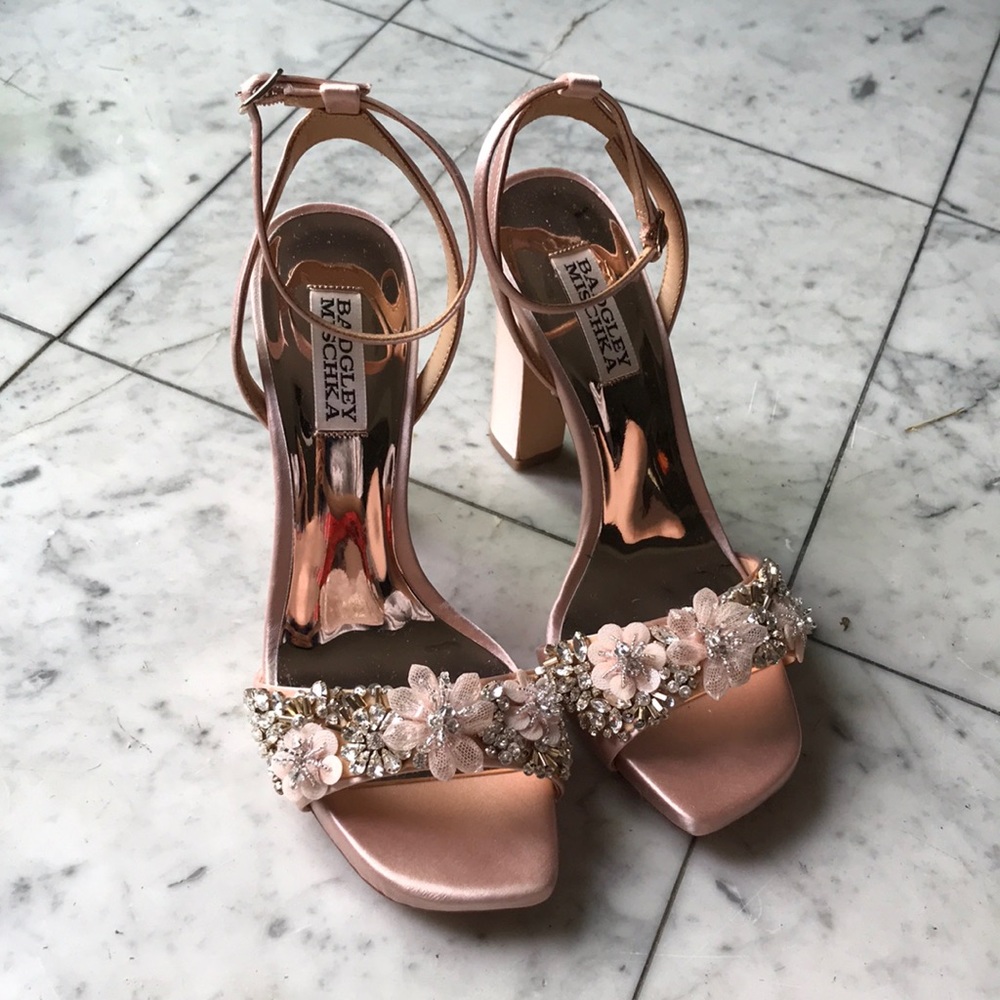 Badgley Mischka Pink Satin Flower Beaded Heels Sz7